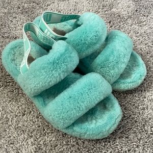 💙 UGG Oh Yeah Slippers 💙